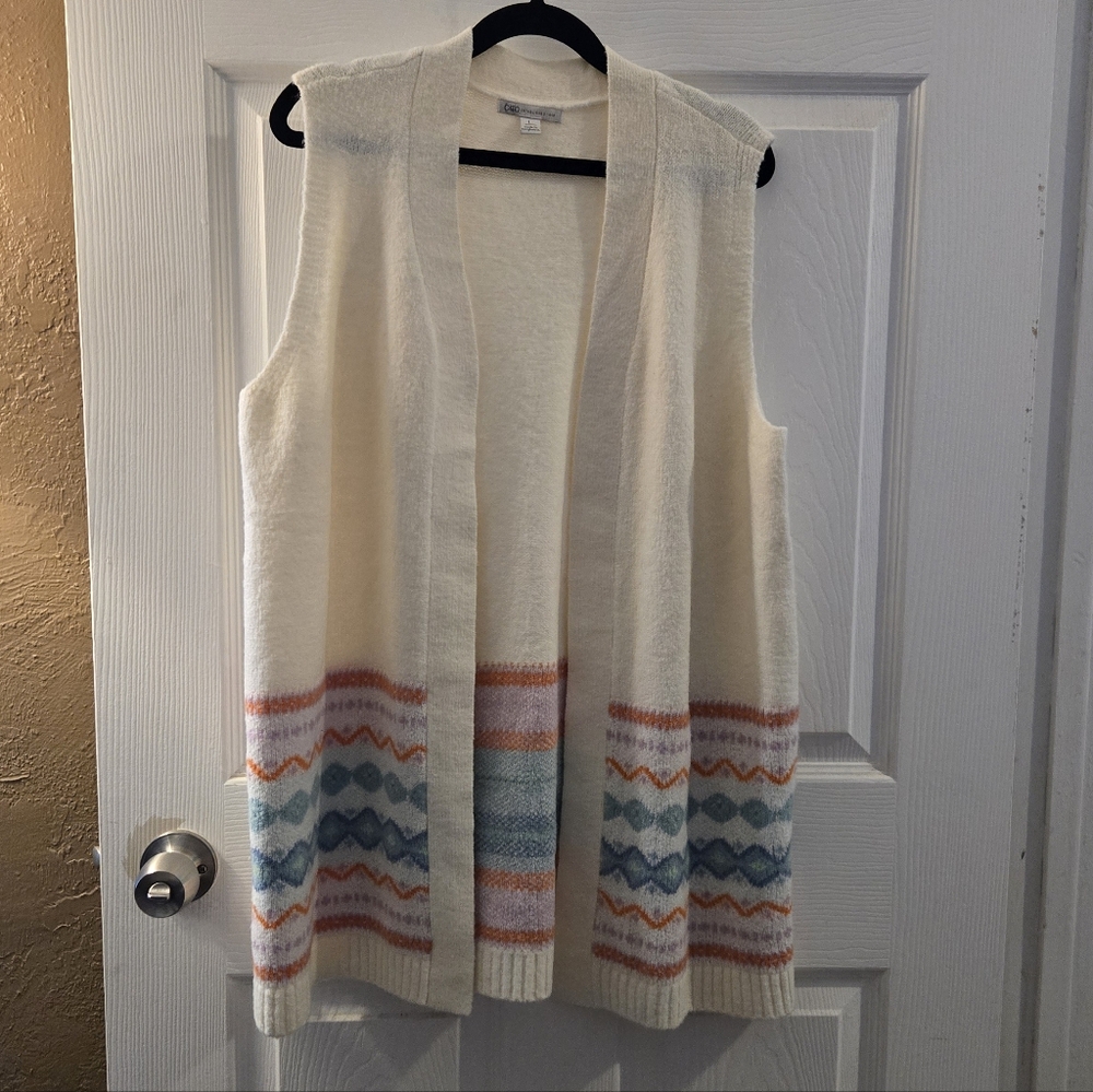 Women's Cream Patterned Sweater Vest